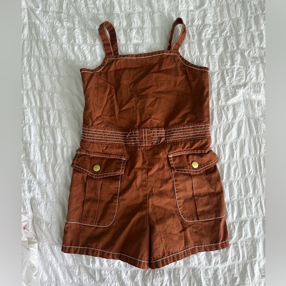 Janie and Jack Twill Contrast Stitch Bow Romper Soft Caramel - Picture 4 of 6